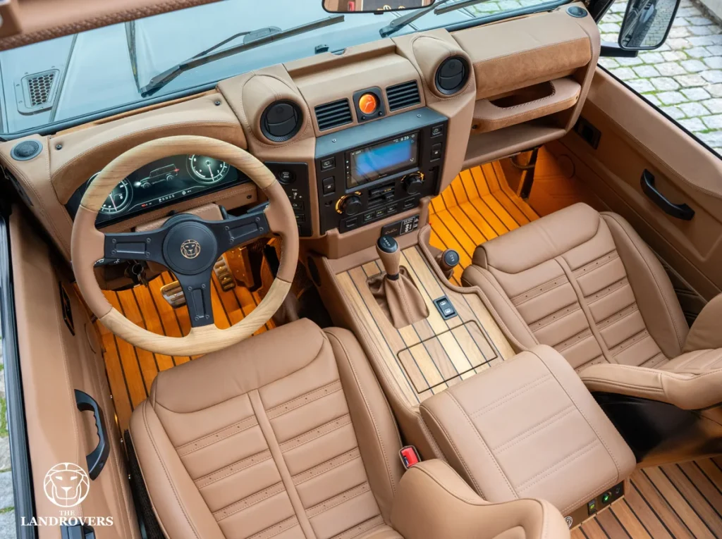 This custom Defender from Amsterdam has a Corvette V8, a vintage clock from the owner's brand and was designed to conquer Dubai