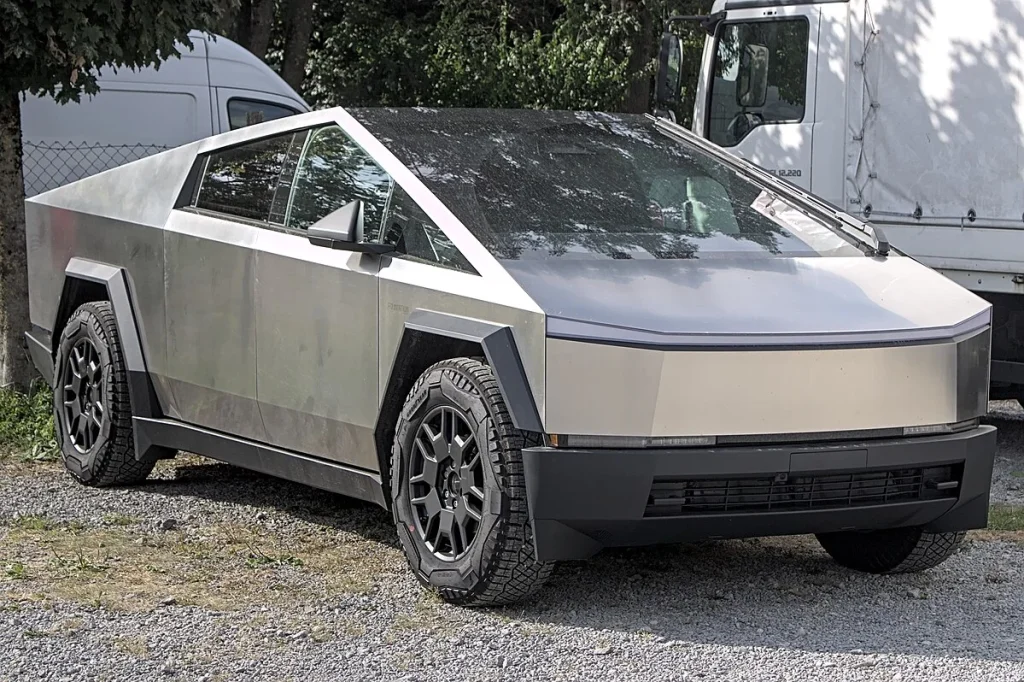 Tesla Cybertruck owner baffled after truck says towing range is under 100 miles and wants answers