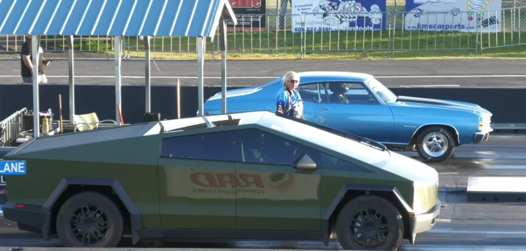 Tesla Cybertruck takes on classic muscle car 1970 Chevelle Malibu in a drag race and it's surprisingly close