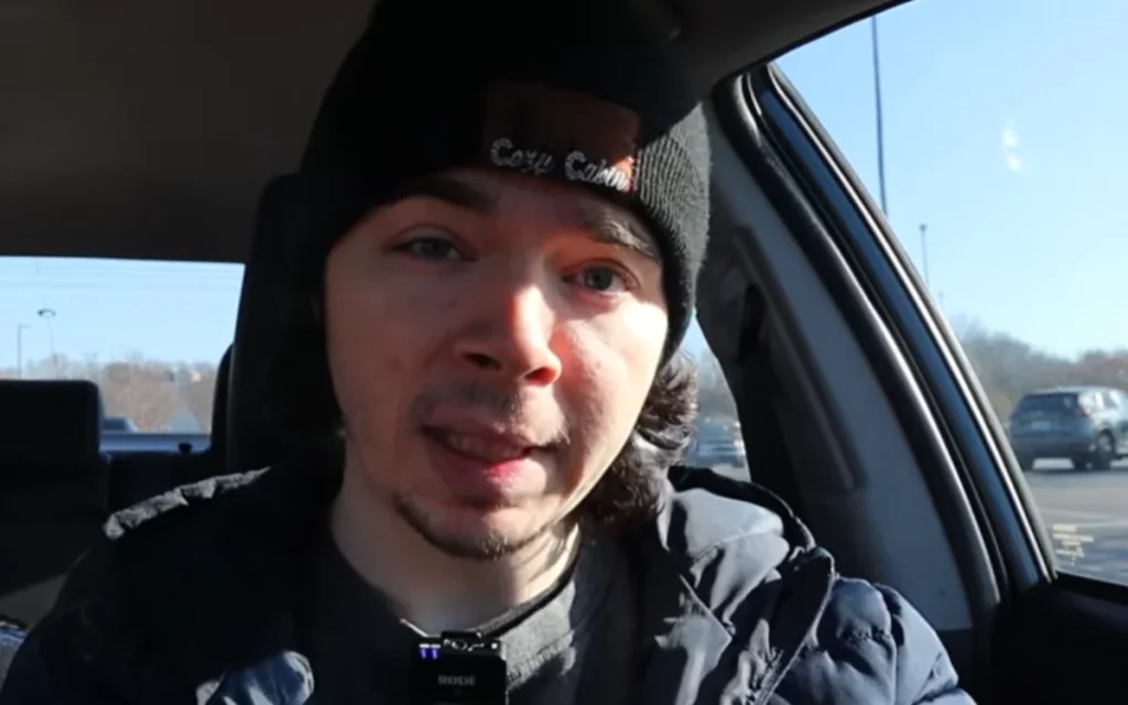 US man gives DoorDash delivery driving a go to see if $300 a day is possible in 2026