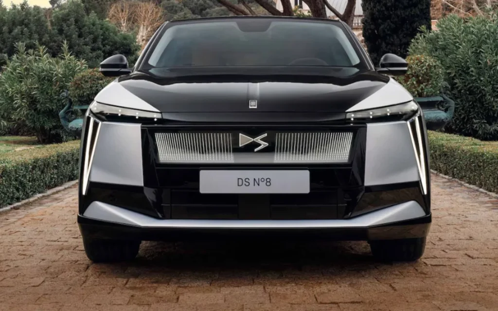 A roundup of the longest-range EV models of 2025, comparing WLTP figures from 434 to 500 miles as electric cars push long-distance capability further