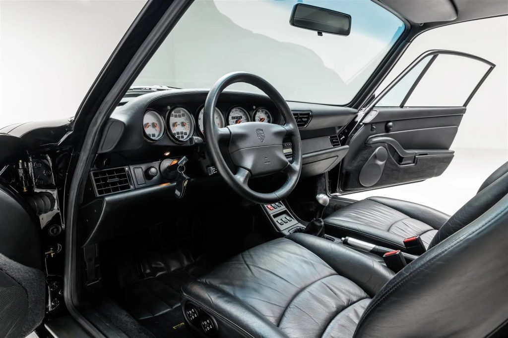Denzel's Porsche 911 Turbo interior and dashboard