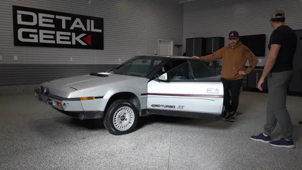 Detailer-transforms-the-rarest-car-from-the-80s