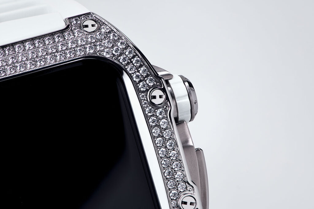 Diamond Apple watch case close up, diamond detail