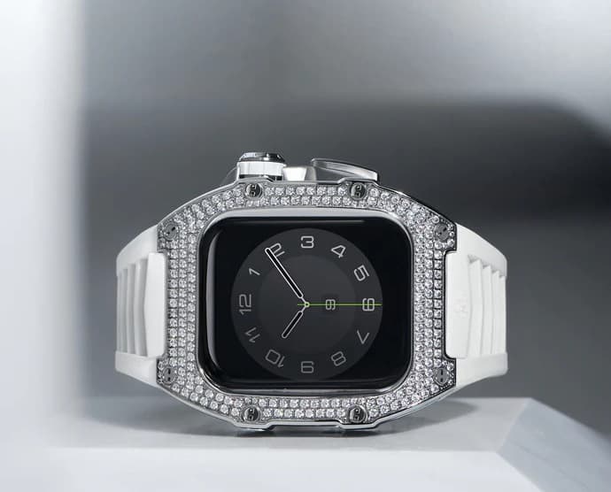 Diamond Apple watch case full view