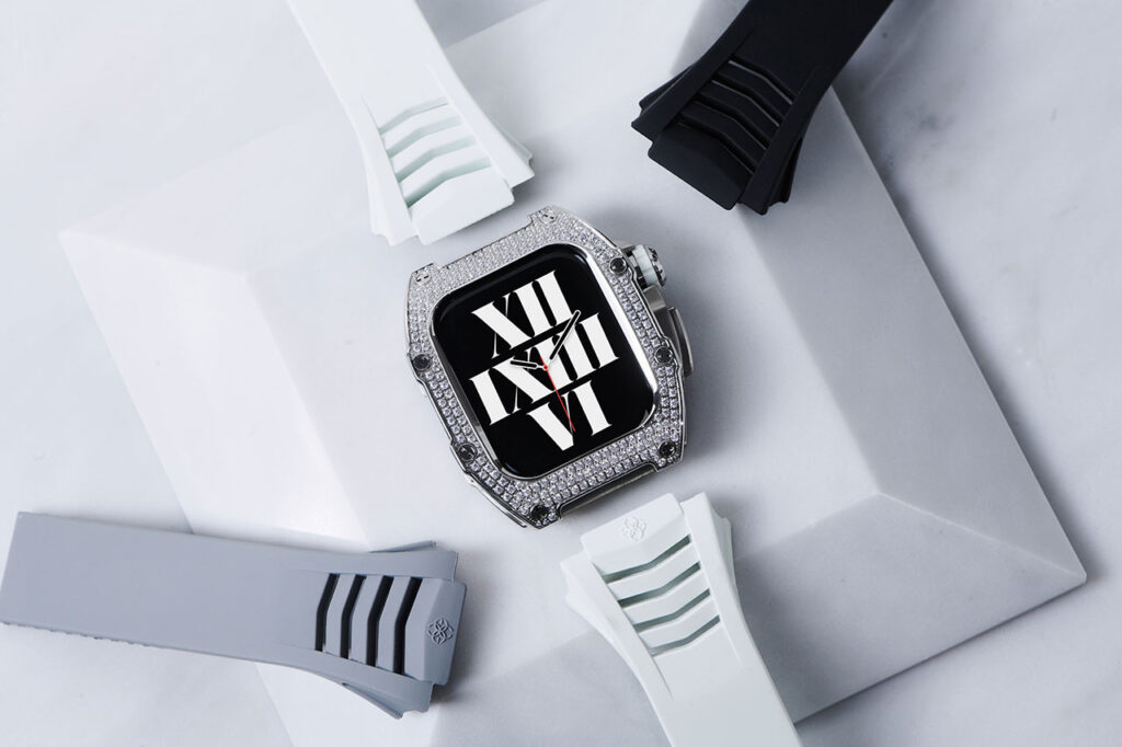 Diamond Apple watch case with straps