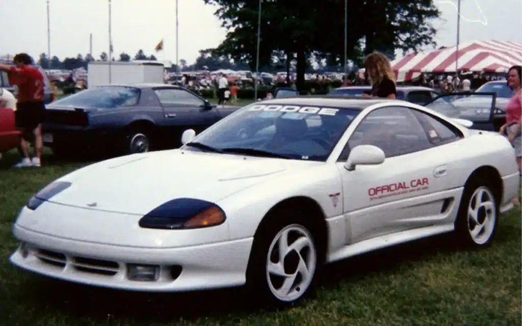 Dad given same warning by drivers after buying daughter 1991 Dodge Stealth for her first car