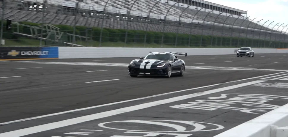Dodge Viper ACR faces off against a Chevy Corvette Grand Sport and a BMW before the winner clearly emerges at over 200mph