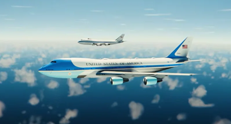 Extremely rare look inside the Boeing E-4B 'Doomsday Plane' that's only for use in an apocalyptic scenario