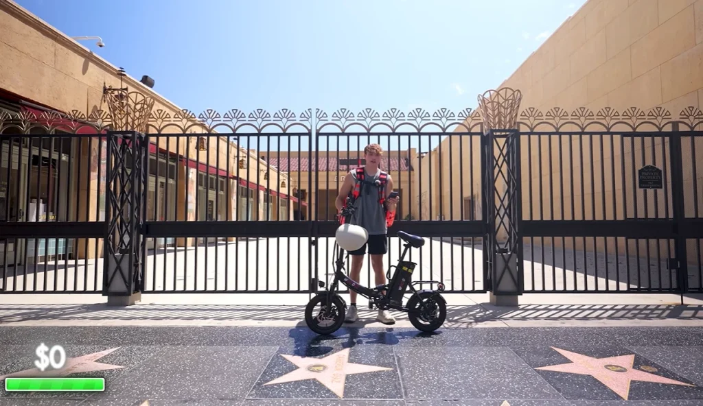 Man DoorDashes in celebrity neighborhoods in Hollywood Hills to see how much money he can make in tips and isn't disappointed