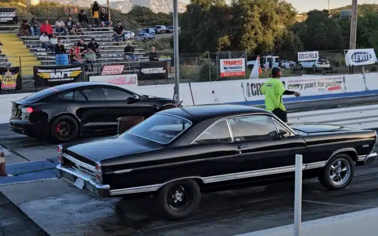 Ford Fairlane drag raced 0-60 in six seconds Tesla Model S Plaid, difference in both is something to behold