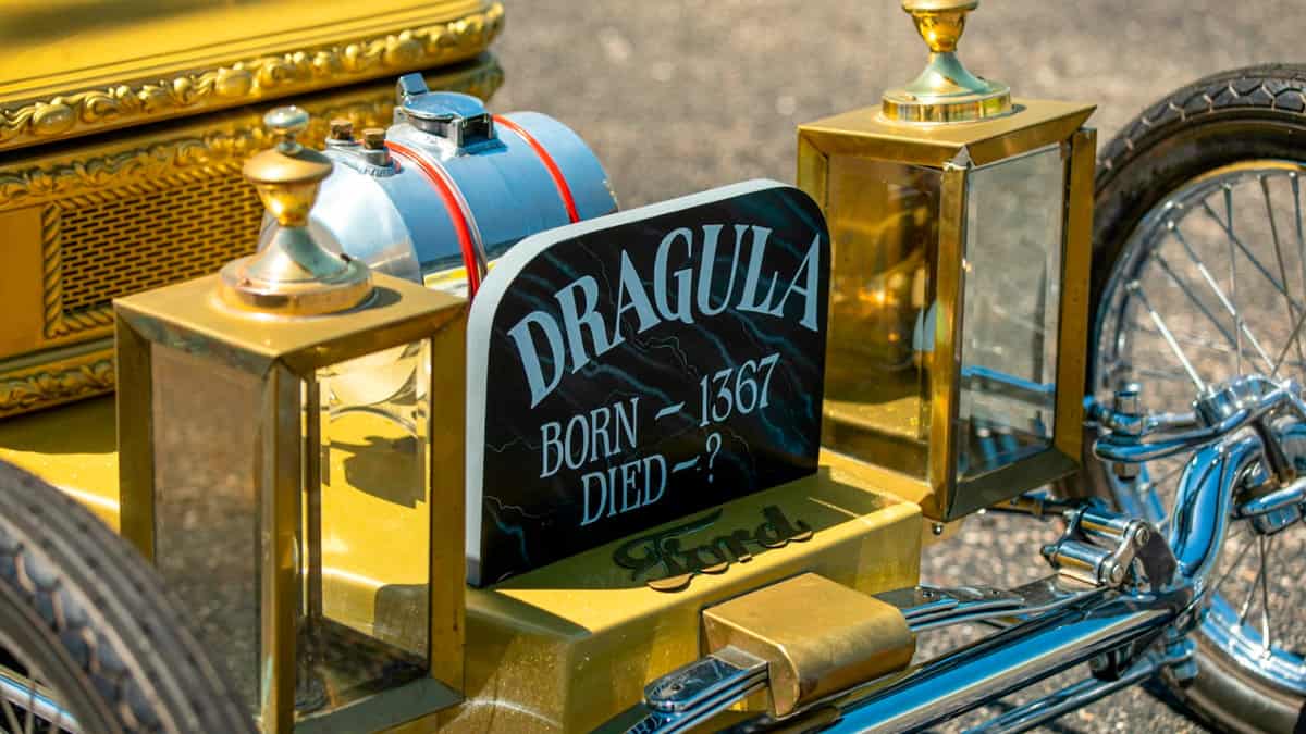 Tombstone on the front of the Dragula replica