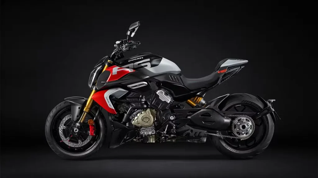 Ducati Diavel has just unveiled a new 'muscle' superbike, the Diavel V4 RS, which is faster than most cars