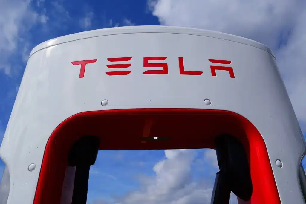 Almost every car made in the UK is expected to be electric by 2035