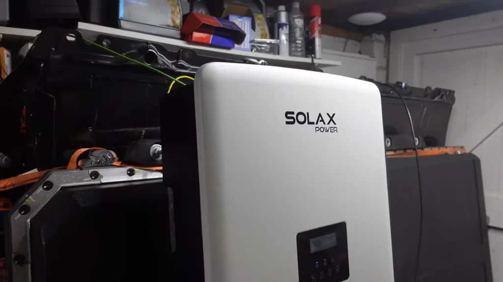 Man powers his entire house using just one EV battery