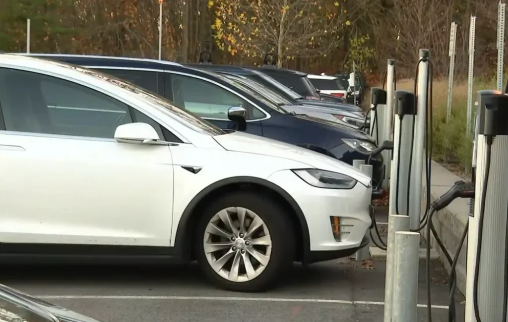 New study reveals the dramatic and consistent cost differences of owning an EV compared to a gas car in the US