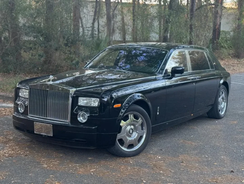 Dealer mistake in Japan leads to rare extended wheelbase Rolls-Royce Phantom being sold for the deal of a lifetime