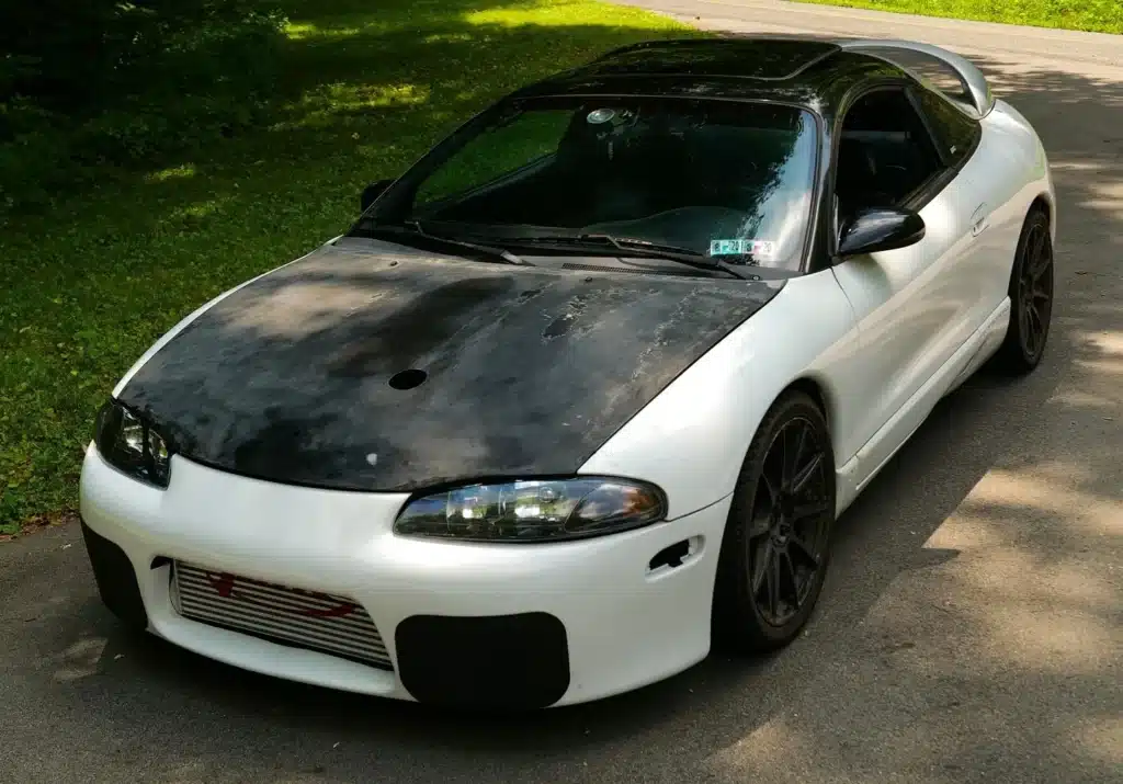 YouTubers restore rare Eagle Talon sports car