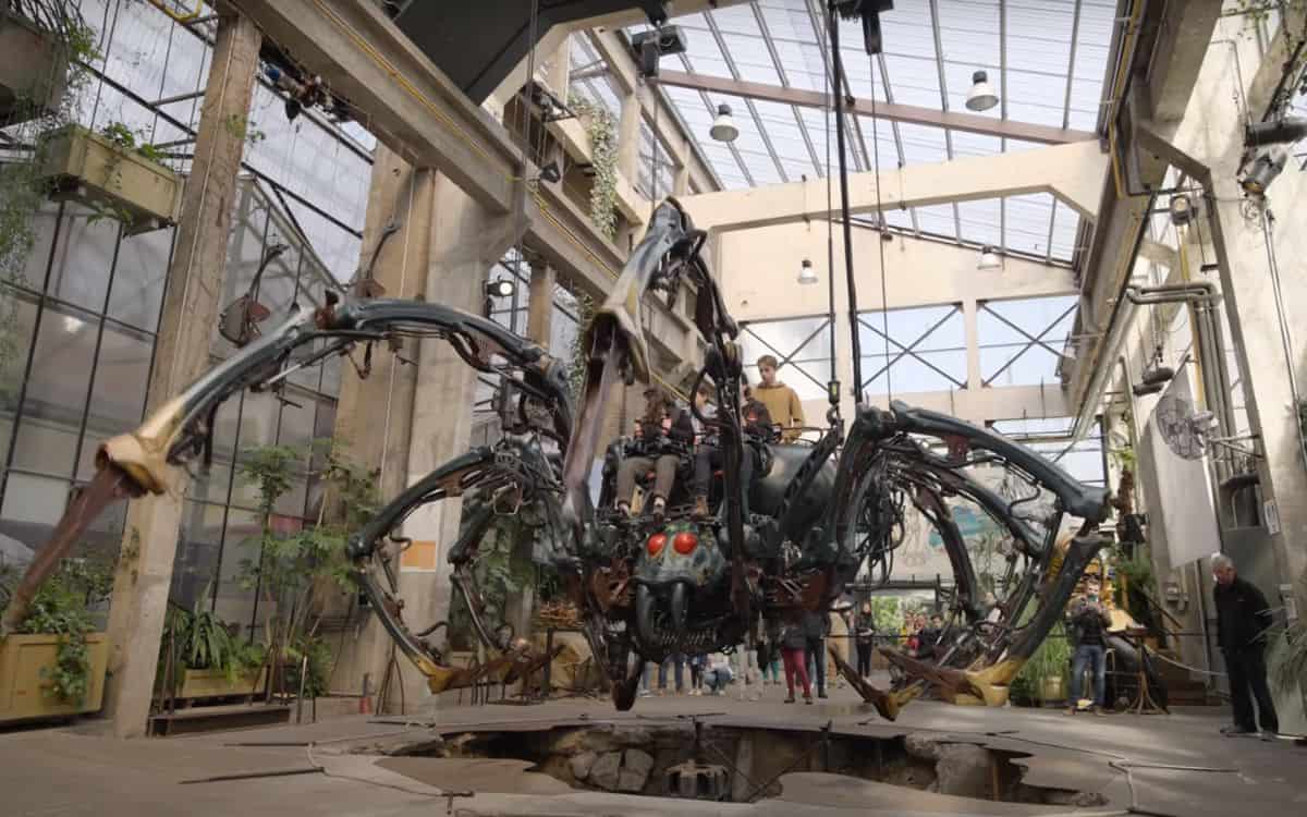 A mechanical spider in Nantes, France