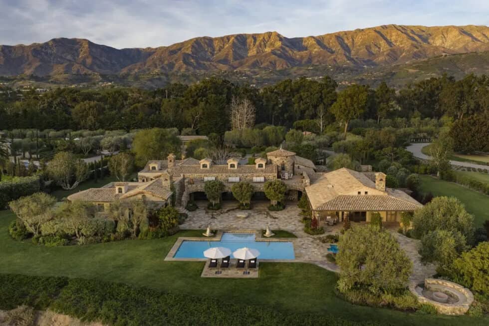 Check Out Ellen Degeneres Outrageous 70m California Home 4949