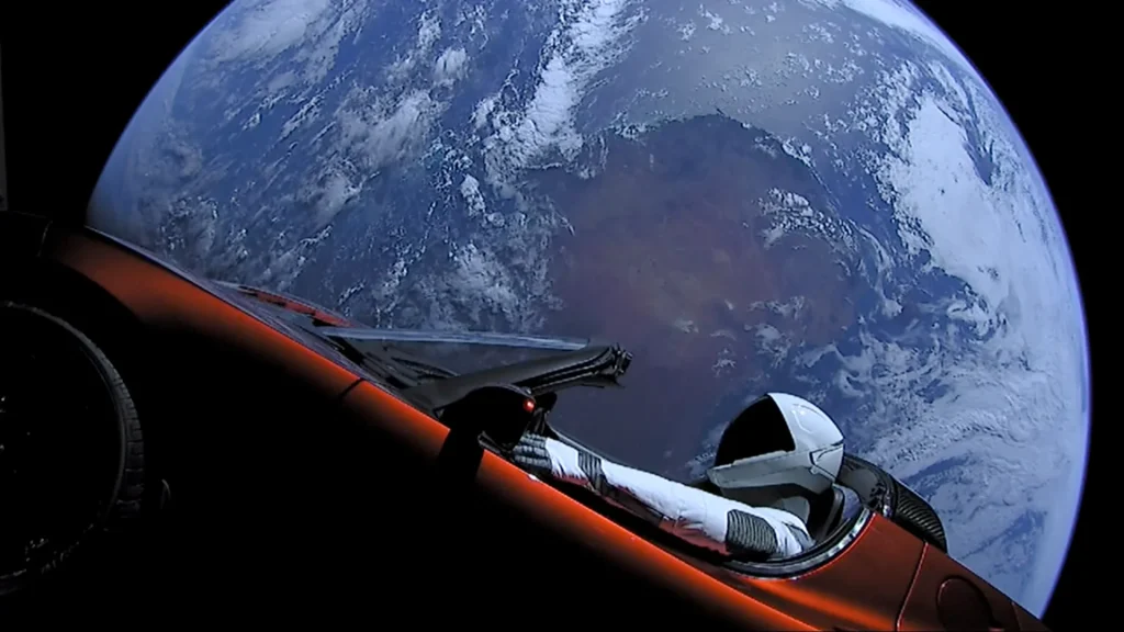 Amateur astronomer spotted Elon Musk's Tesla Roadster in space and thought our planet was in immediate danger