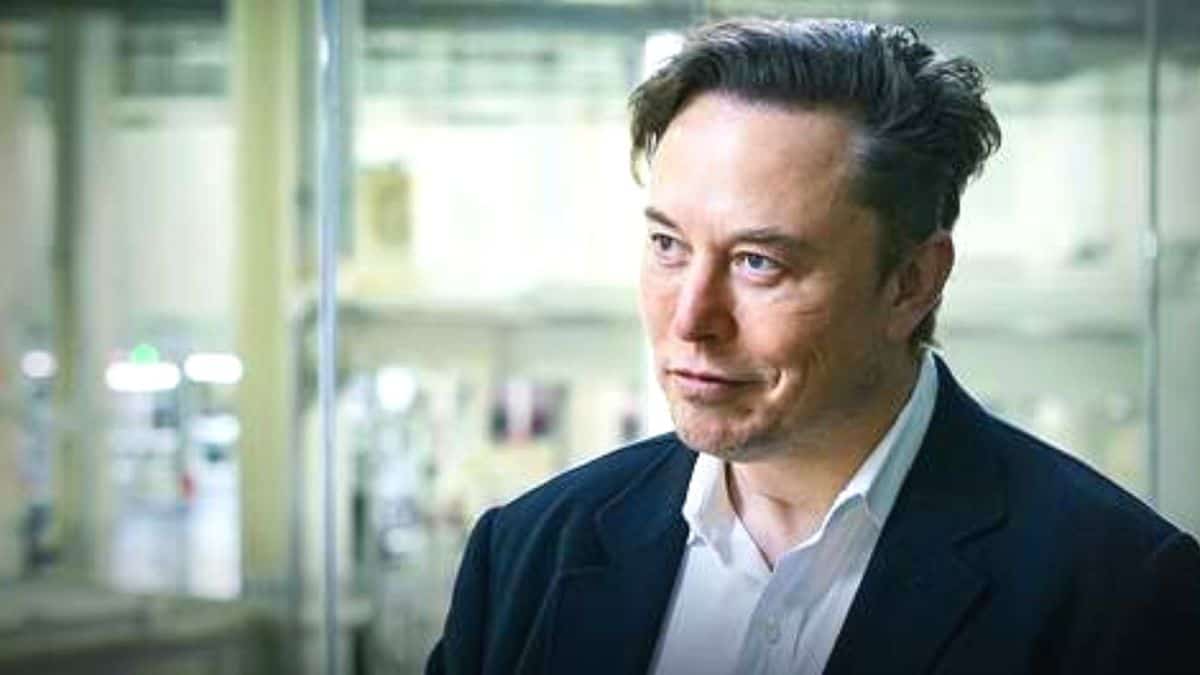 Elon Musk speaking with TED
