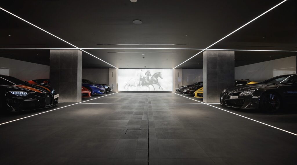 This $40 million Dubai mansion has an UNDERWATER garage – Supercar Blondie