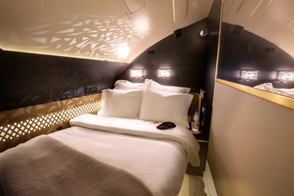 Man shows off what the world's most expensive first class looks like in Etihad plane