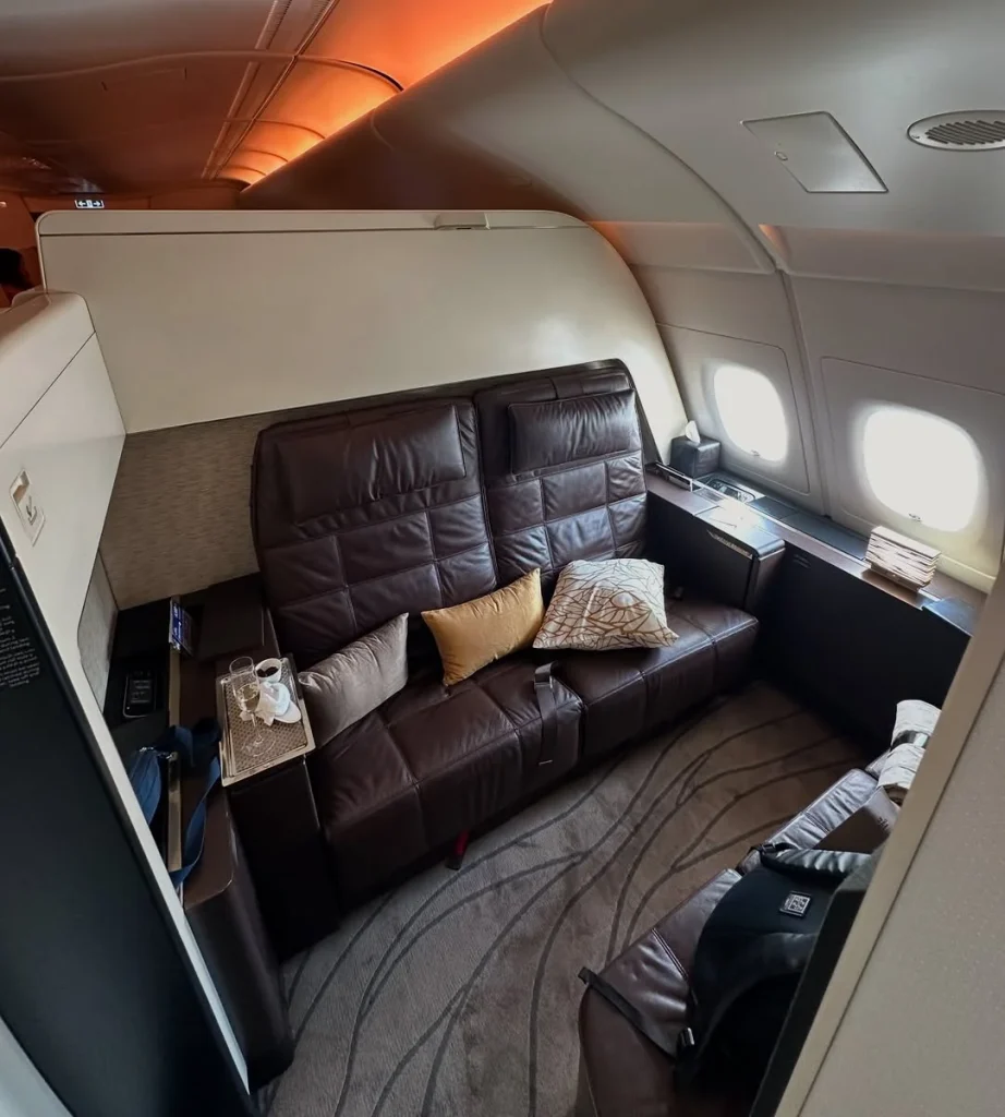 Man shows off what the world's most expensive first class looks like in Etihad plane