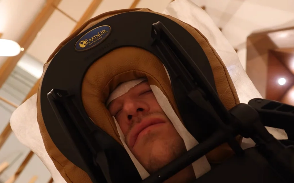 British YouTuber Simon Wilson has ticked off the most expensive first class flight experience possible: a night inside The Residence, on an Etihad Airways A380.