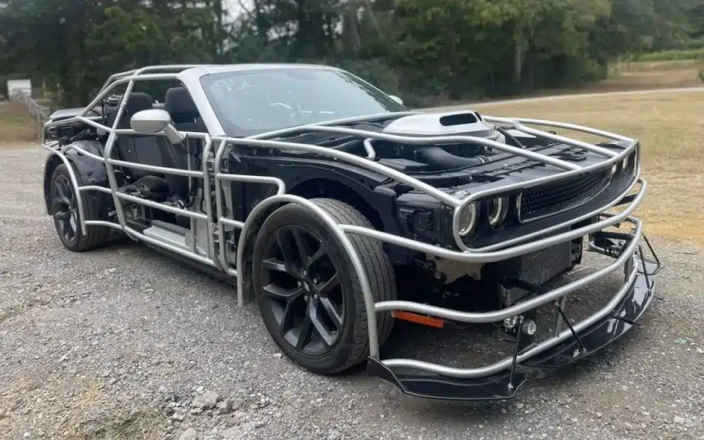 Exoskeleton-Dodge-Challenger