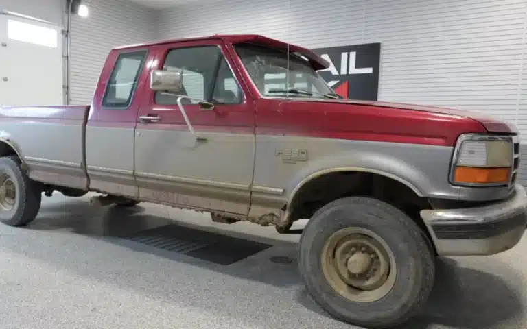 Son took dad's Ford F-250 truck to detailer after it hadn't been washed in years to totally transform it