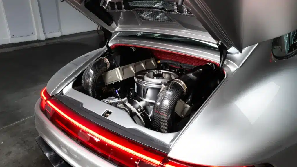The Gunther Werks F-26 comes with an insane, 4.0-liter engine producing 1,000bhp