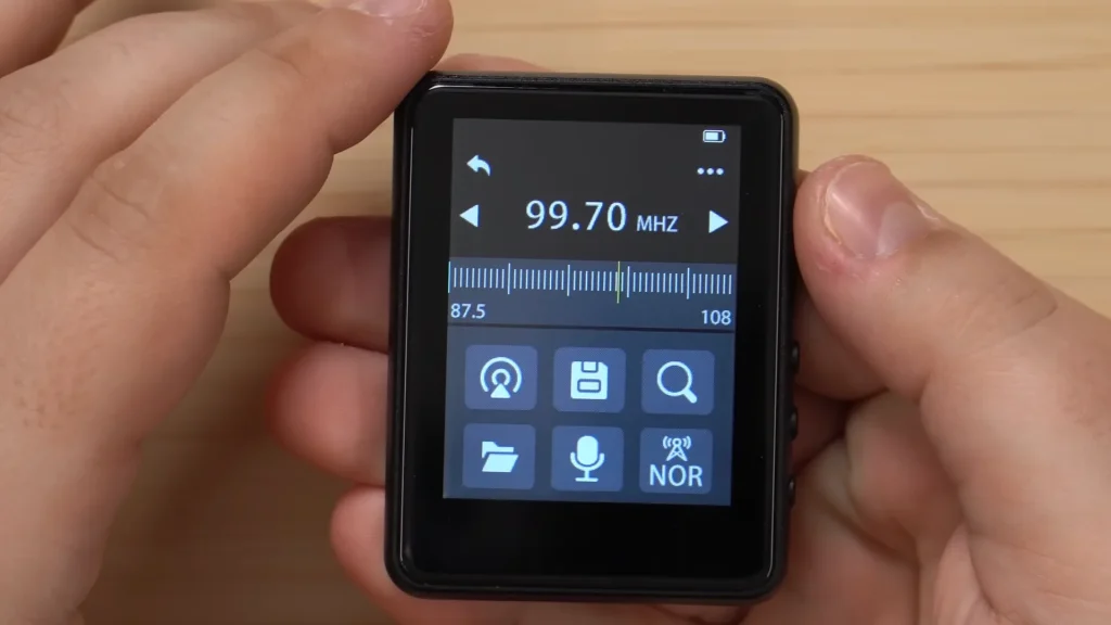 US man buys $17 fake 'iPod' from AliExpress to see if it's actually worth it