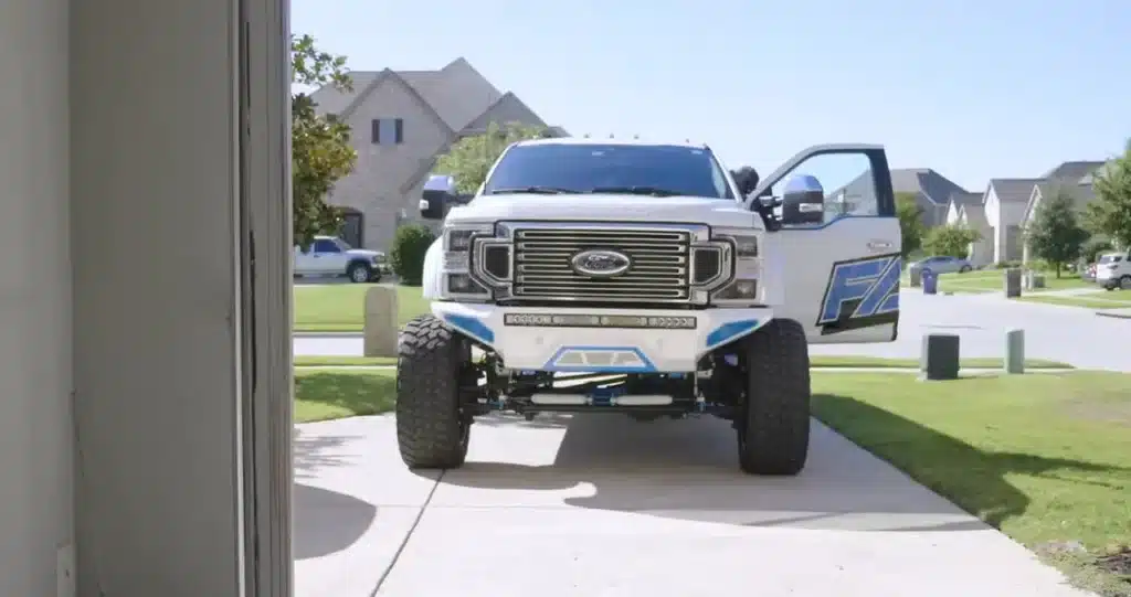 Family-man-buys-a-six-door-Ford-F-450-but-soon-regrets-it-