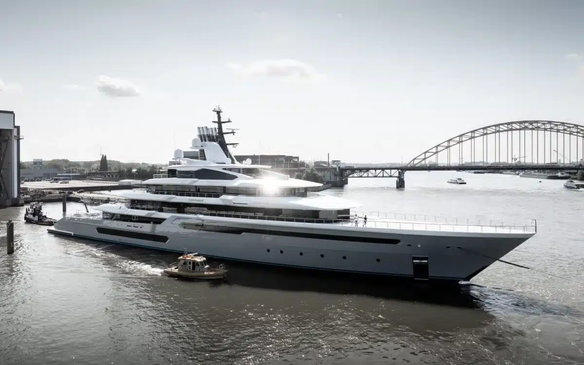 Gaming billionaire had perfect way of celebrating the 2,000 people who built his $400 million superyacht