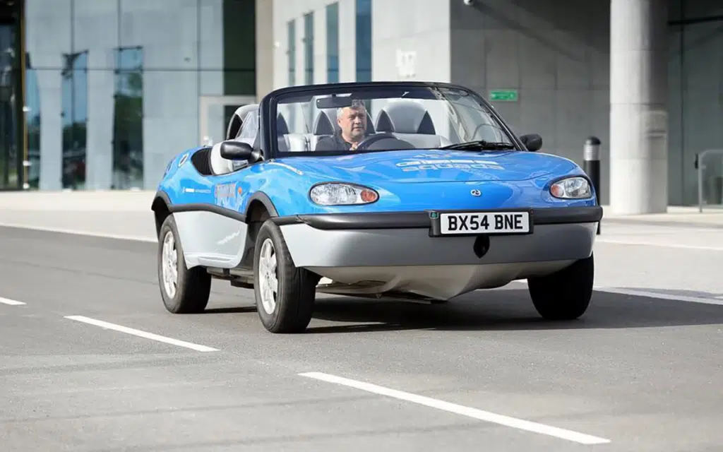 Amphibious floating V6 roadster once set the weirdest record the world has ever seen