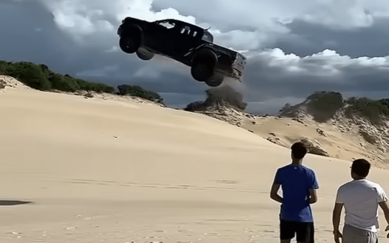 Ford Ranger Raptor gets unimaginable hang time in 280ft sand dune jump