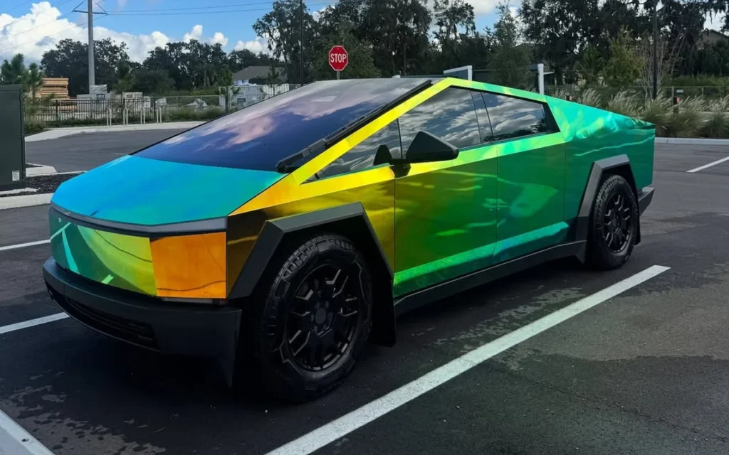 NFL player gets his 1-of-2 Tesla Cybertruck detailed in Florida and tries to pay more