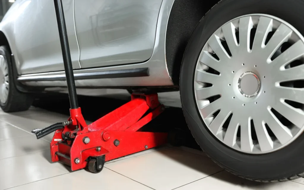 Why you need to follow the 3/4 rule if you're using a floor jack