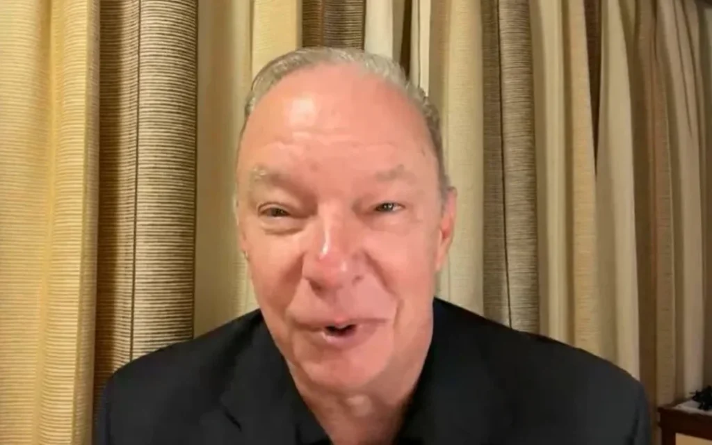 North Carolina pilot retiring after 34 years receives perfect send-off on American Airlines flight