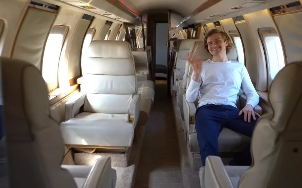 These guys saved an Emirates Airbus A320 from retirement and turned it into the most stunning Airbnb