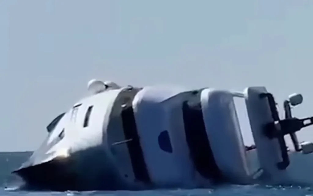 Owner had $1M luxury yacht delivered for it to dramatically sink 15 minutes after launch