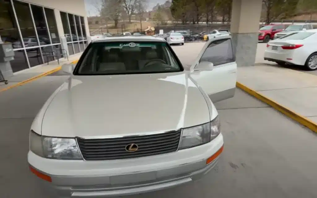 Lexus LS400