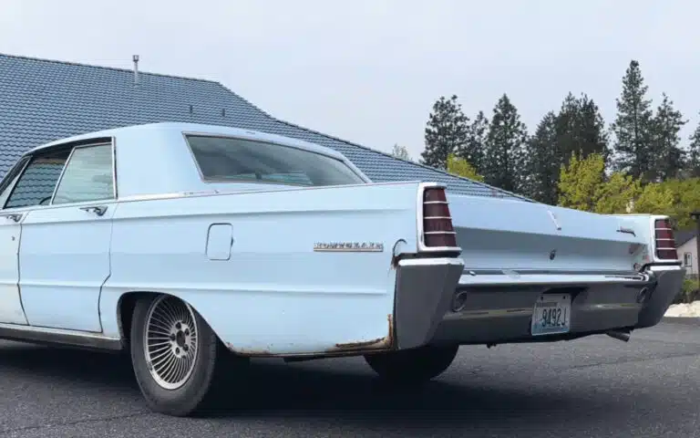 This 60-year-old classic car started a new chapter with a teenage owner who loves retro driving experience, affordable vintage cars, and American land yachts