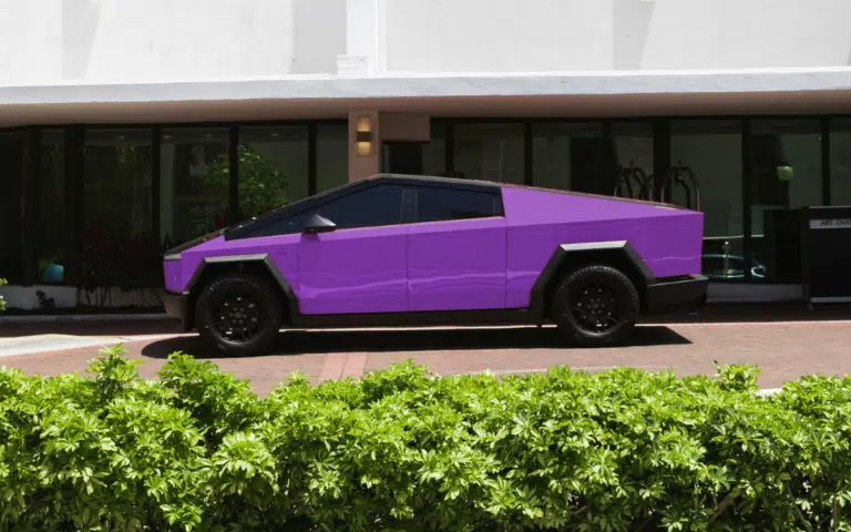 Arizona Cybertruck owner surprised after minor repair, but Tesla makes it right