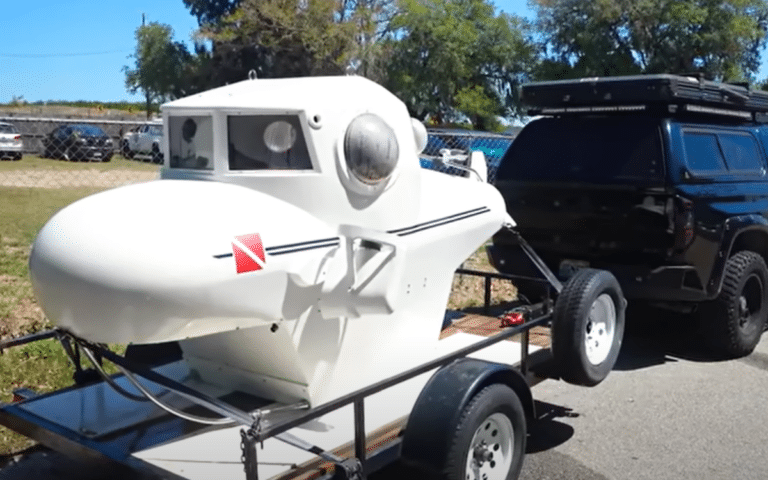 Utah and Indiana guys tested the world's smallest submarine and it was stressful