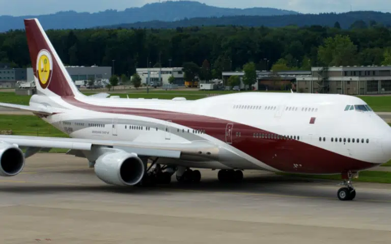 Before Qatari royals gave USA $400M Boeing 747 to replace Air Force One, this is what they used it for