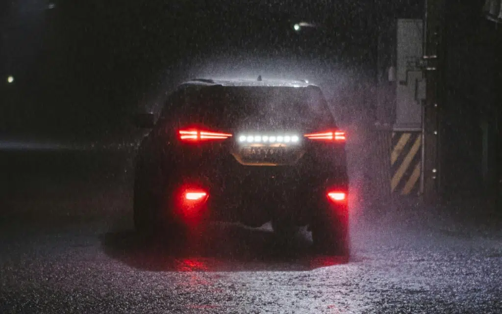 Study suggests that having front-facing green brake lights on cars could benefit everyone