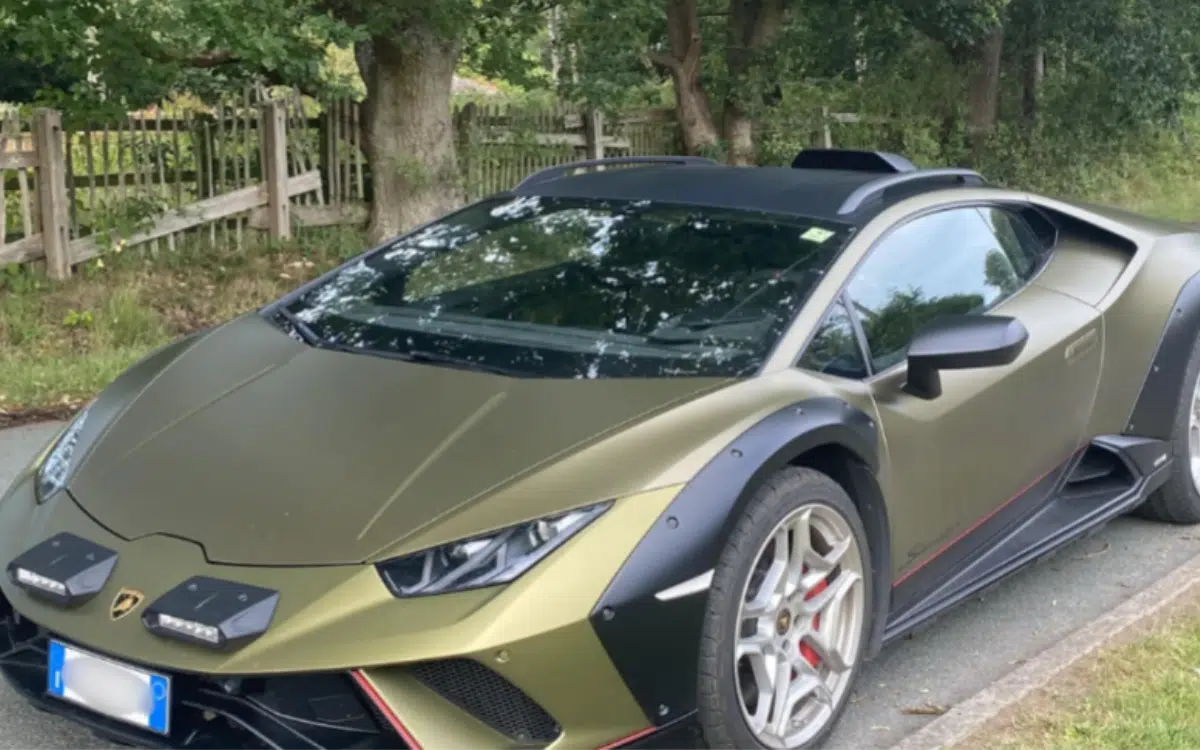 Driver thinks their neighbor has brought home a Lamborghini prototype, they’re very quickly corrected